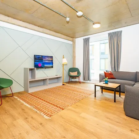 Modern 3 Bedroom And Private Bedrooms At The Loom In Apartment Dublin