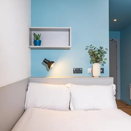Modern 3 Bedroom And Private Bedrooms At The Loom In Apartment