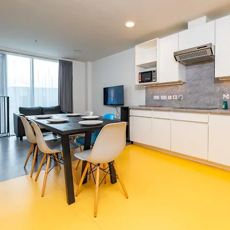 Stylish 3 Bedroom And Private Bedrooms At Dorset Point In Centre Apartmán