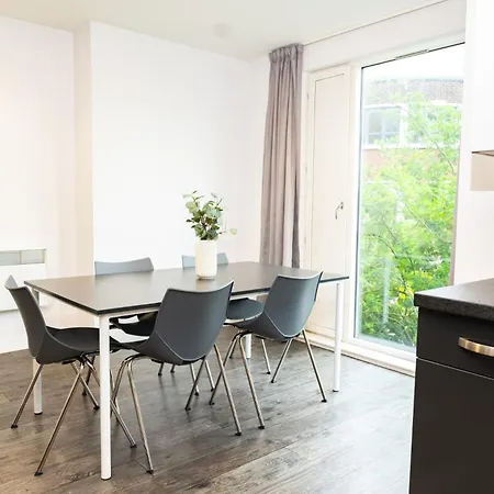 Apartman Stylish & Private At Binary Hub In