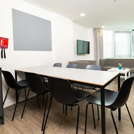 Apartment Chic And Private Bedrooms At Beckett House Near Centre