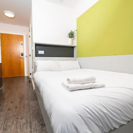 Apartman Stylish & Private At Binary Hub In