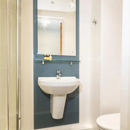 Chic And Private Bedrooms At Beckett House Near Centre Apartment *
