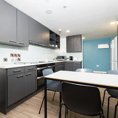 Apartment Chic And Private Bedrooms At Beckett House Near Centre Dublin