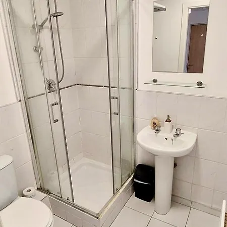 1bd Readers Retreat In Clontarf 10mins To Sea Apartment