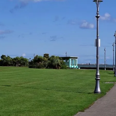 Apartment 1bd Readers Retreat In Clontarf 10mins To Sea Dublin