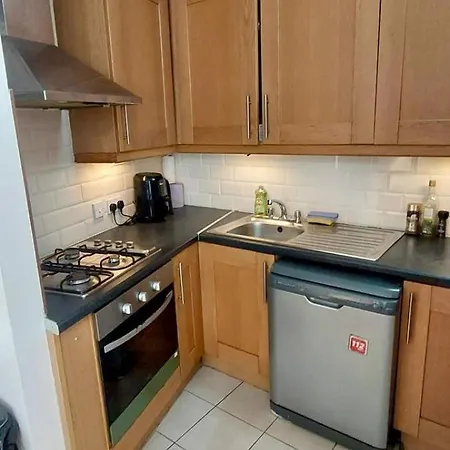 1bd Readers Retreat In Clontarf 10mins To Sea Apartment *