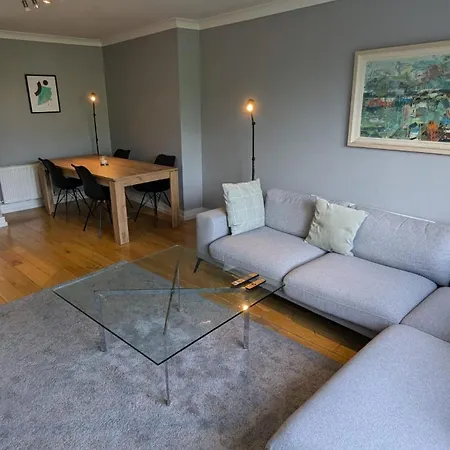 Apartment Large Newly Updated 3bd Duplex 20min To Airport Dublin