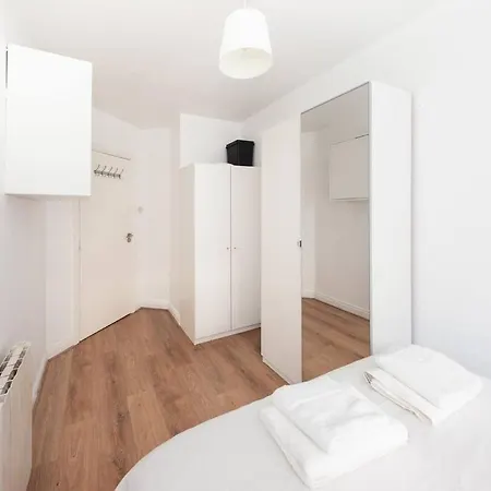 Inviting 2bd Flat 15 Mins From Heart Of Dublin! Dublin