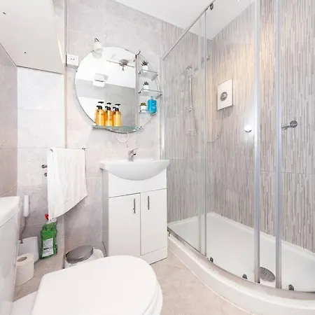 Inviting 2bd Flat 15 Mins From Heart Of Dublin!