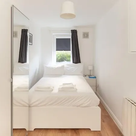 Inviting 2bd Flat 15 Mins From Heart Of Dublin! Dublin