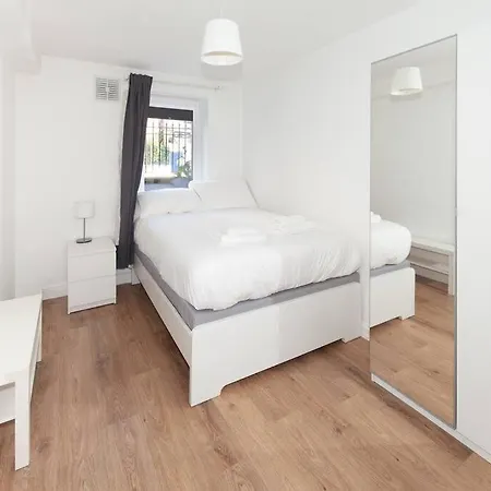 Apartment Inviting 2bd Flat 15 Mins From Heart Of Dublin!