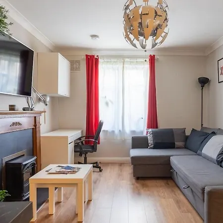 Apartment Inviting 2bd Flat 15 Mins From Heart Of Dublin! Dublin