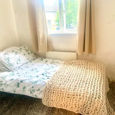Homestay Small Comfy In Family Dublin