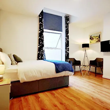 Viridian At 4 Apartment