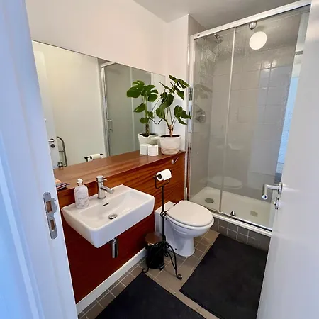 Homestay En-suite With Double And Single Bed