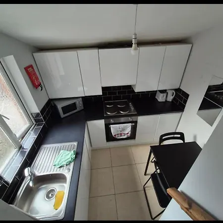 Entire In Apartment *