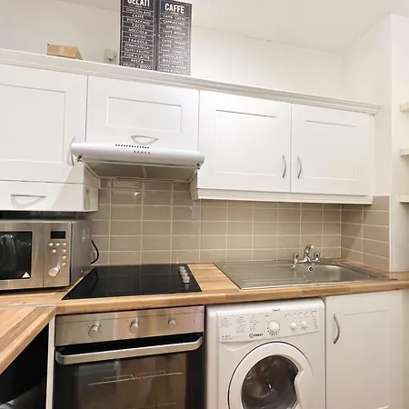 Appartamento One Bedroom In Centre *