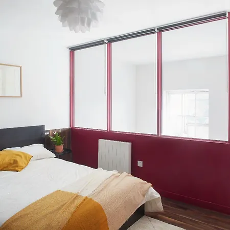 Inner Centre Modern Duplex In Apartment Dublin
