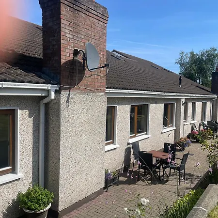 Hébergement de vacances Large 5 Bedroom In Shankill South Dublin