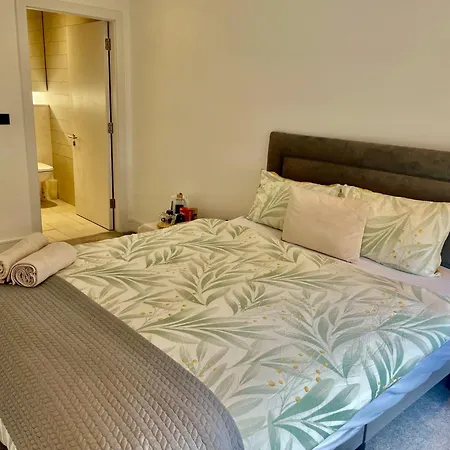 Homestay Modern Ensuite Double Bedroom Dublin