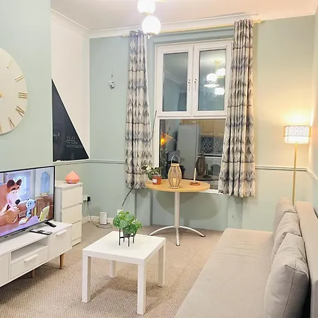 Center Apartment *
