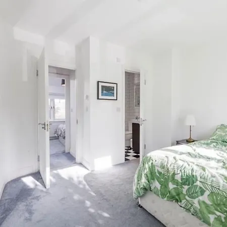 3 Bedroom House Beside Croke Park Dublin