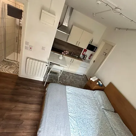 Flat Equipped Apartment *