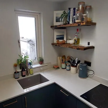 Cosy With Office - 10 Mins Stroll To Seafront Apartment Dublin