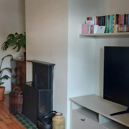 Apartment Cosy With Office - 10 Mins Stroll To Seafront