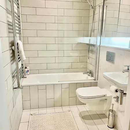Homestay Modern Ensuite Double Bedroom Dublin