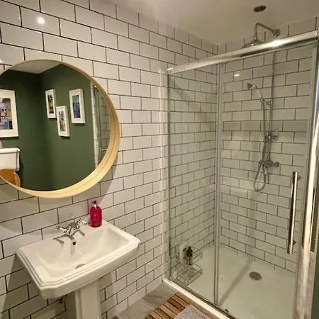Apartment Best Location To Explore