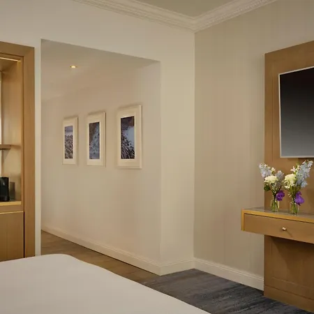 The College Hotel, Autograph Collection Hotel 5*