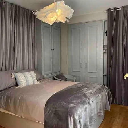 Apartment Charming, Bright Space In Dalkey