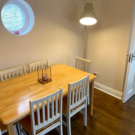 Fab Close To City Centre Holiday home *