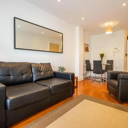 Grafton Street District Apartment