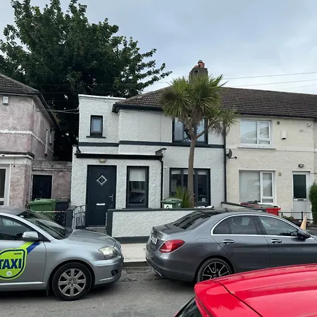 3 Bedroom House Beside Croke Park Holiday home