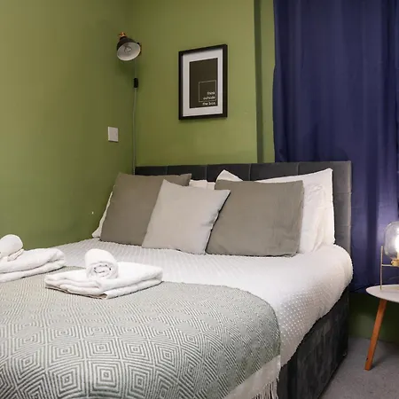 Service Apartment