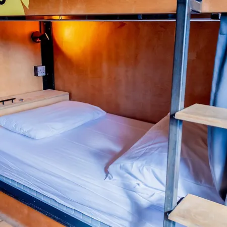 Hostel Leevin George *
