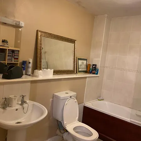 Homestay Comfy Near Airport With Free Parking *