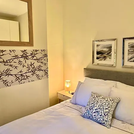 In House - 1-spacious Modern Duplex 2b2b Dublin