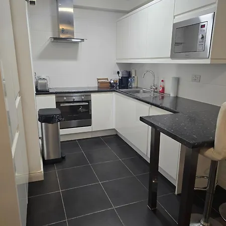 Apartment Free Private Transport From Any Port Dublin