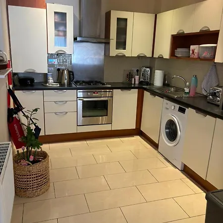 Modern 3 Bedrooms Near Dundrum Dublin