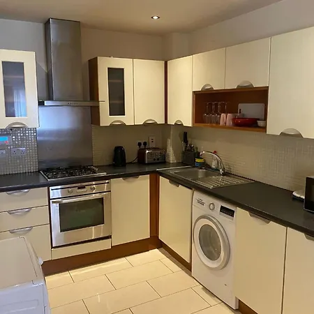 Modern 3 Bedrooms Near Dundrum Dublin