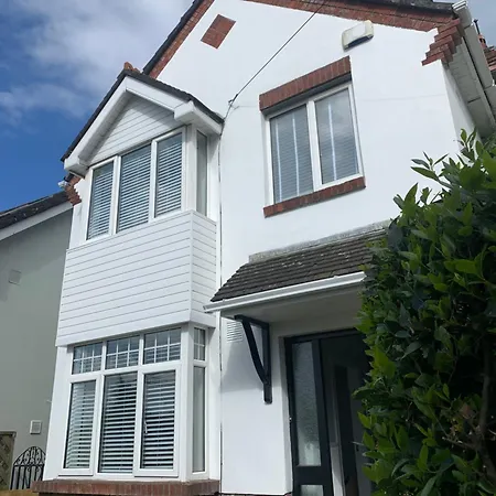 Village 3 Bed Town House *