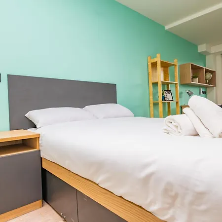Refurbished Ensuite With Shared Kitchen At Montrose In Apartment Dublin