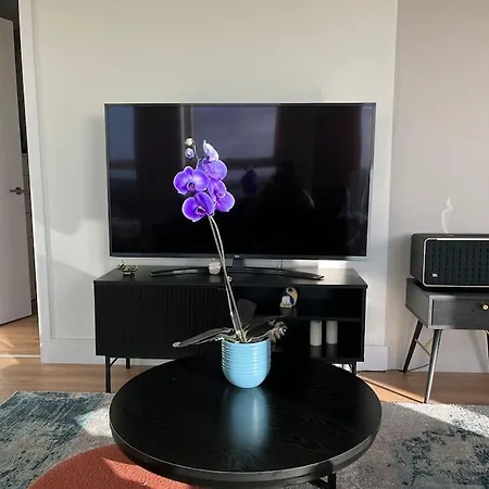 Lovely 2 Bedroom 8 Apartment Dublin