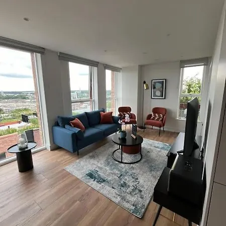 Apartment Lovely 2 Bedroom 8