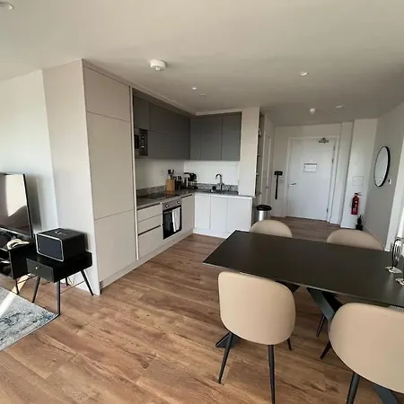 Lovely 2 Bedroom 8 Dublin