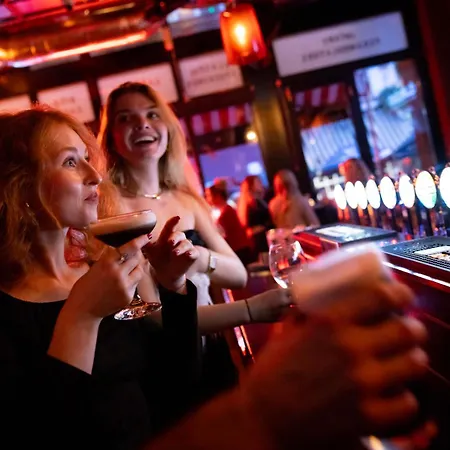 Rezz Temple Bar, מלון 3*